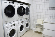 어바웃스테이 신사점