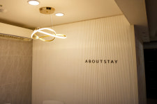 어바웃스테이 신사점