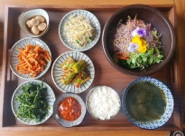 지금나와,여기가자
