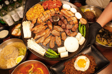 배불뚝이네솥단지삼겹살