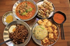 니취8로마