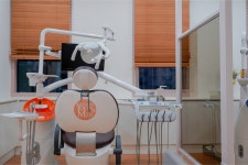 연세윤앤민치과의원