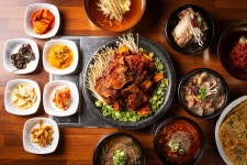 초정육전밀면갈비탕전문점