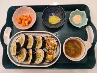 티키네 식탁 Tikis Table