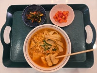 티키네 식탁 Tikis Table