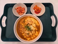 티키네 식탁 Tikis Table