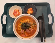 티키네 식탁 Tikis Table