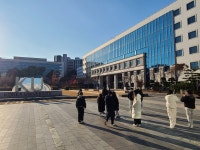 모멘트영어전문학원