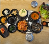 현주네숯불갈비&우렁이쌈밥