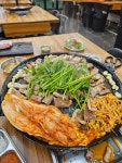 진짜무쇠솥뚜껑삼겹살 상돈