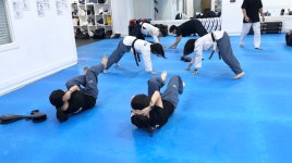 천권성인태권도장