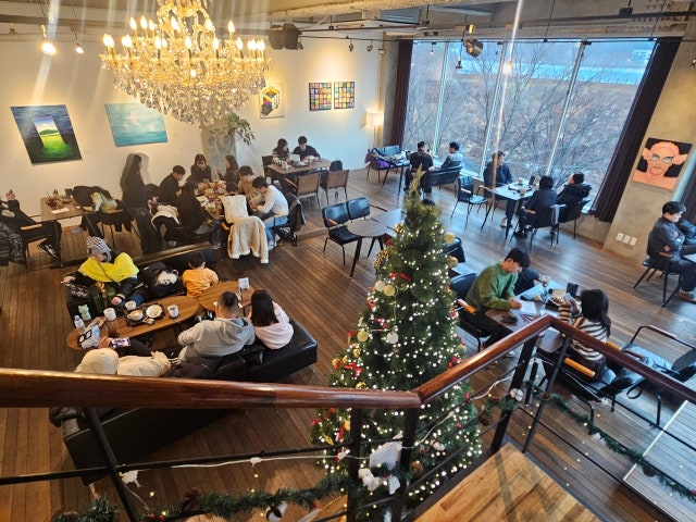 갤러리 카페 예술 공간 결 전주아중리점