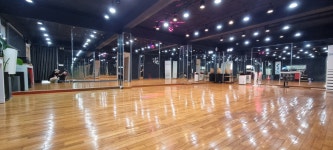 욜로댄스 역촌점