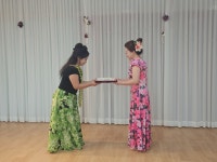 나니올라하와이훌라아카데미