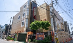 쑈드라이브인 모텔