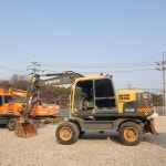 와이제이건설기계