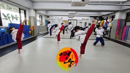 영웅태권도장