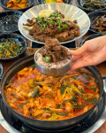 팔공큰돼지찌개 솥뚜껑삼겹살 유천점