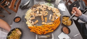 더덕솥뚜껑삼겹살 우암점