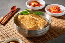 육해공생칼국수본점