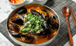 육해공생칼국수본점
