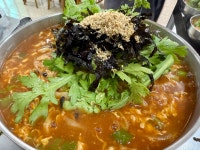 쌍둥이네칼국수 논산연무점