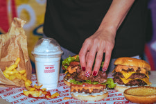 팻보이버거 개봉점