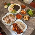 평화육남매왕족발 와룡점