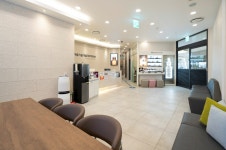 봄여름가을겨울피부과의원