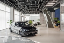 바바리안모터스 BMW 인천전시장