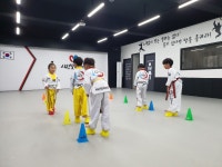 석산사랑빛태권도장