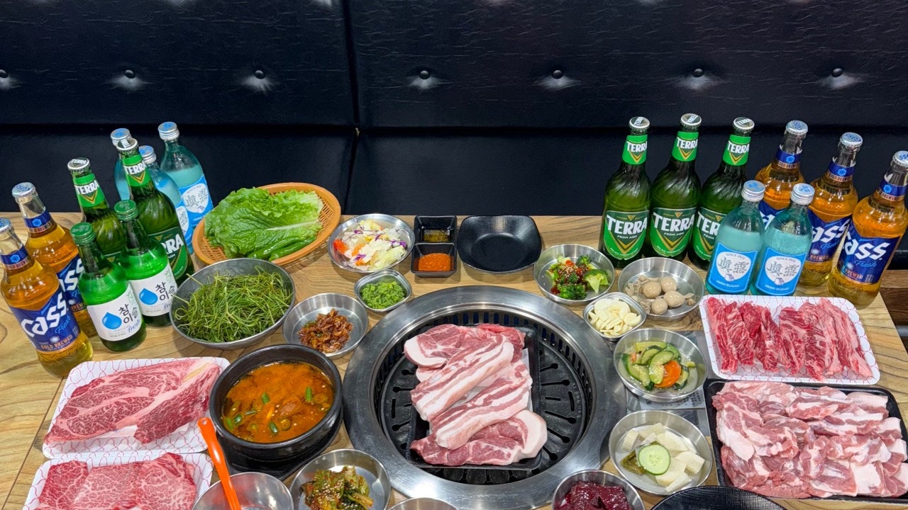 한우검정돼지 정육식당
