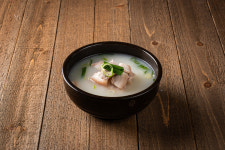 아재 돼지국밥 밀면