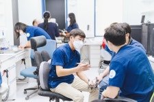 더와이즈치과병원