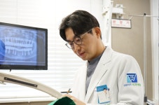 더와이즈치과병원