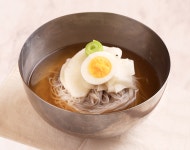 정성당 한우백곰탕