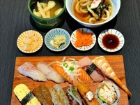 하츠야초밥
