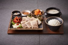 큰맘할매순대국 녹번역점