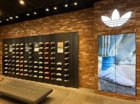 아디다스 퍼포먼스 롯데백화점 평촌점