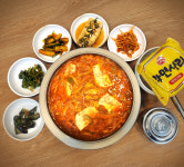 무쇠솥생삼겹김치찌개
