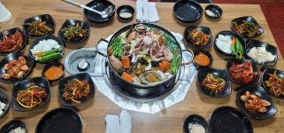 시골솥뚜껑생삼겹살
