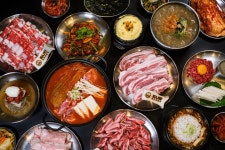 도니랑김치생삼겹 마곡나루역점