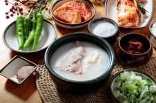 왕골남서문장작불곰탕