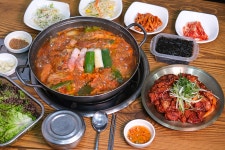 고령촌돼지찌개 본점