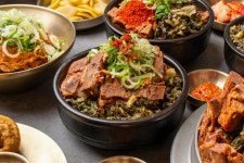 얼큰본가 연품뼈해장국 24시 본점