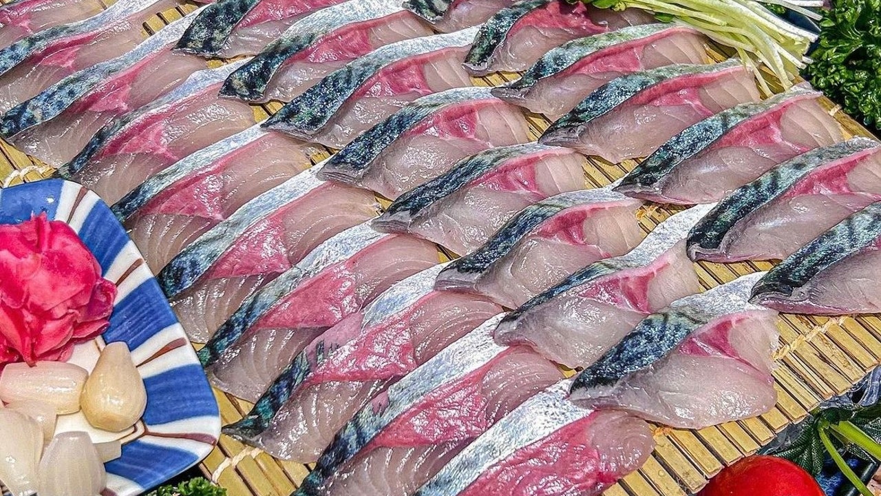 노도 고등어회 순살갈치조림
