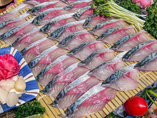 노도 고등어회 순살갈치조림
