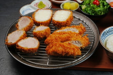 예술작품을 빚다 비즐돈까스 점심