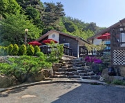 산아래펜션