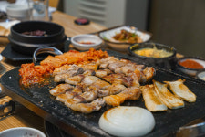 한우돈마루 금호점